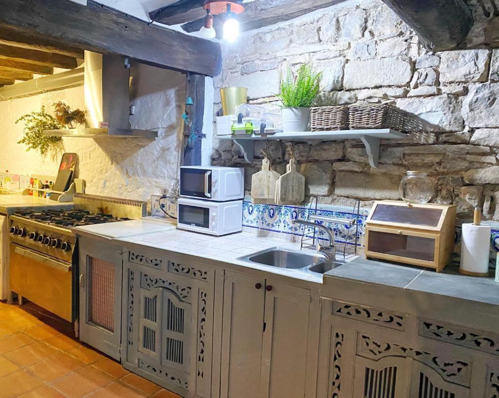 Hostal Casa Pardal Coliving & Coworking Sant Pere Sallavinera Exterior foto